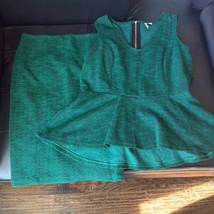 ELLE Matching Set Green Stretch Peplum Top and Pencil Skirt